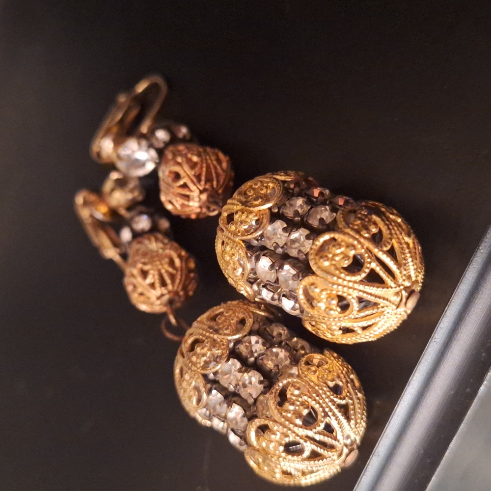 1960s Castlecliff Rhinestone Earrings. Marked. - Picture 14 of 14